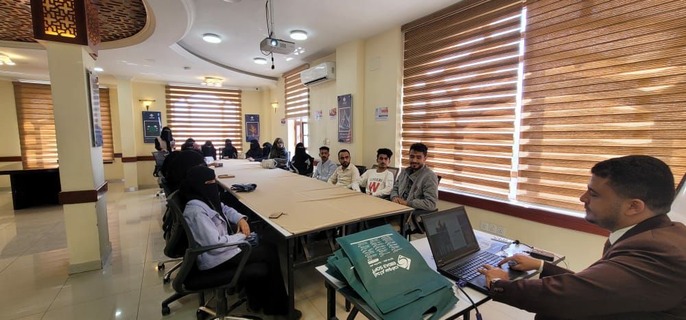 زيارة ميدانية ضمن الأنشطة العلمية إلى مقر الشركة لطلاب وطالبات مستوى 3 و 4 كلية العلوم الادارية والانسانية - جامعة اليمن*